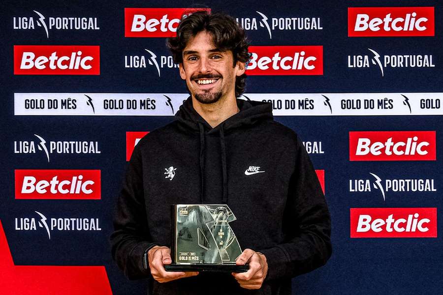 Trincão com o prémio de Golo do Mês da Liga Portugal