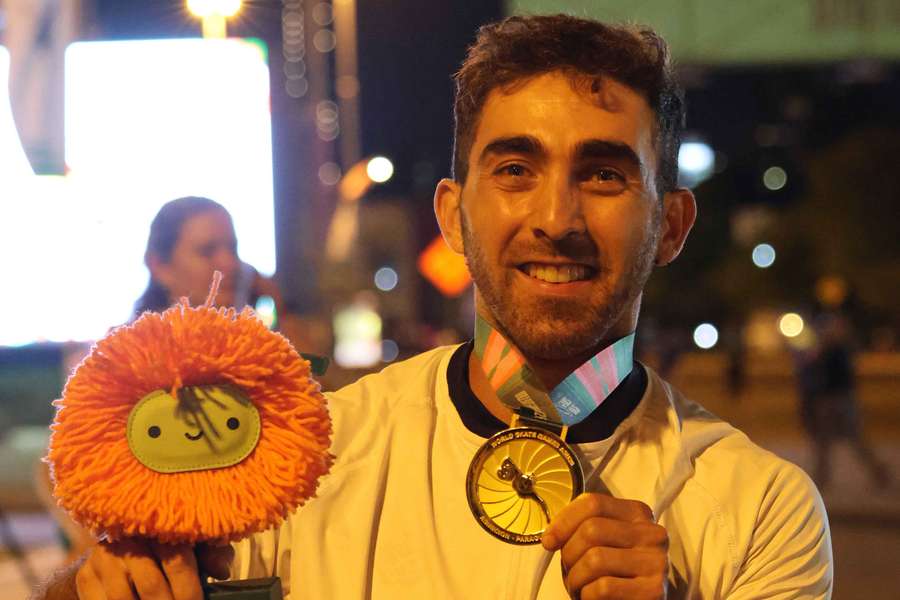 Chevi Guzmán, un campeón del mundo orgulloso