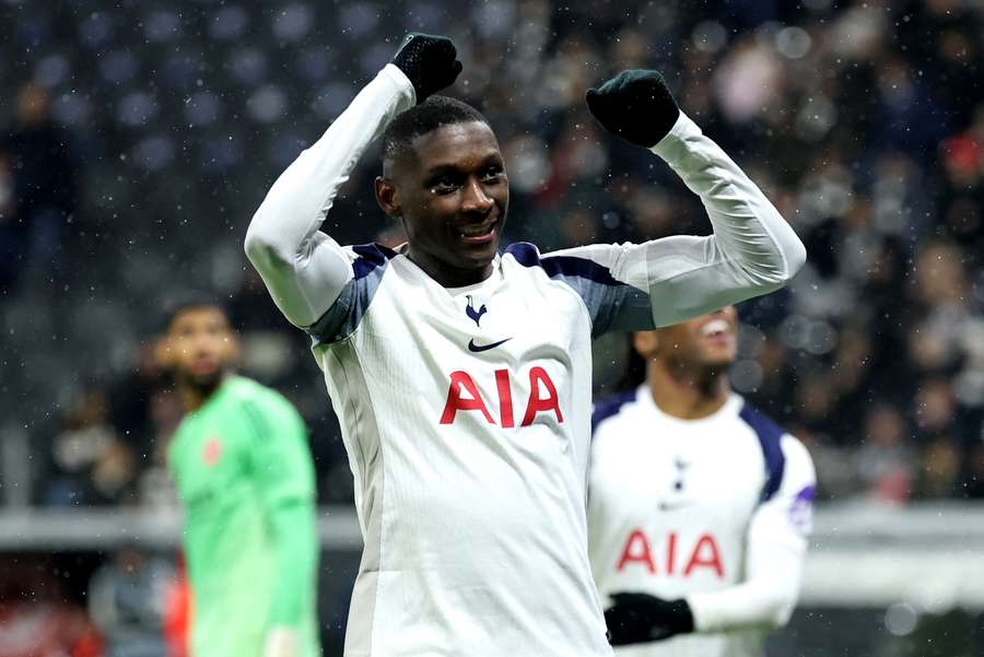 Kolo Muani a inscrit le premier but des Spurs