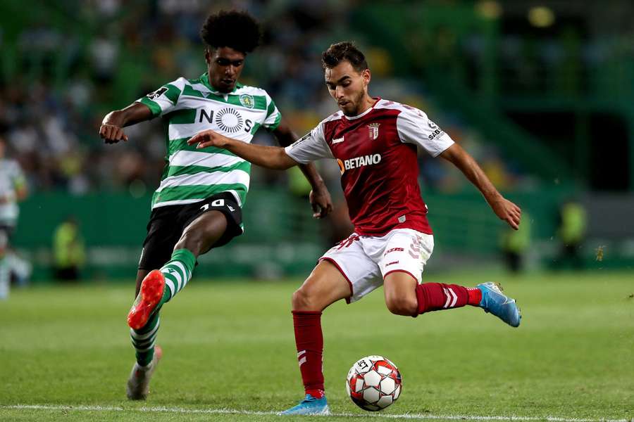 Correia in action for Sporting Correia in action for Sporting
