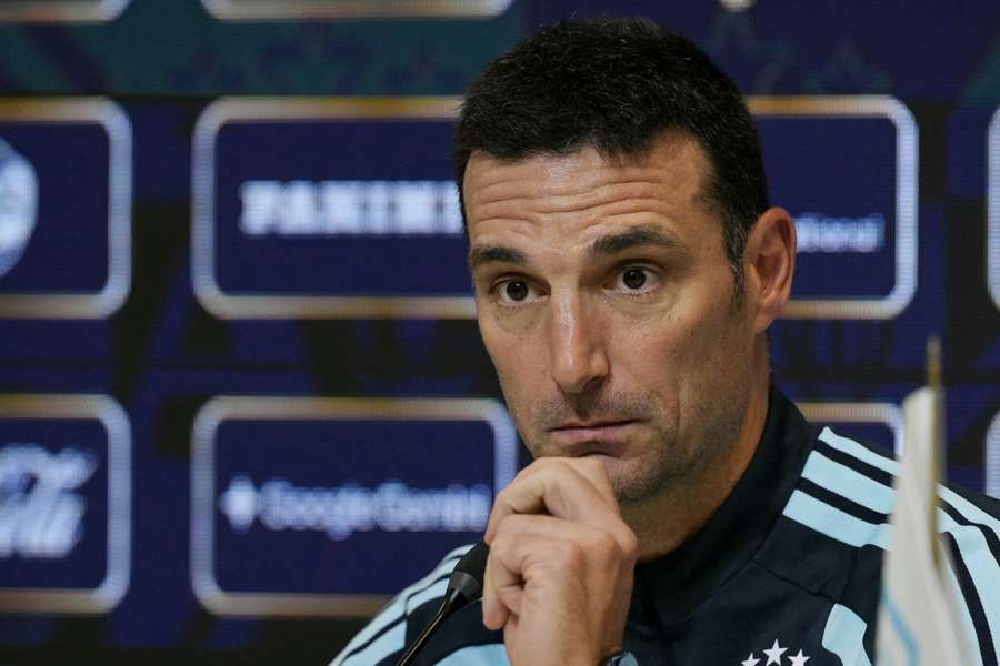 Scaloni tem contrato com a Argentina até dezembro Scaloni tem contrato com a Argentina até dezembro