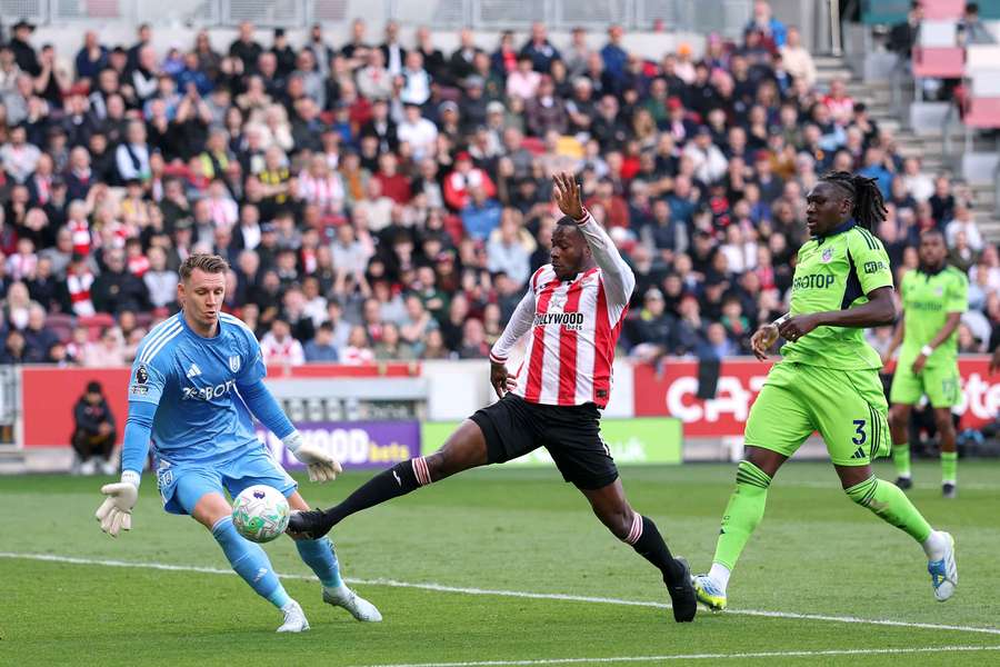Leno foi decisivo para o Fulham nos minutos finais