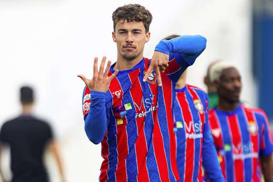 Vasco Moreira assinou com o Alverca por duas épocas e meia