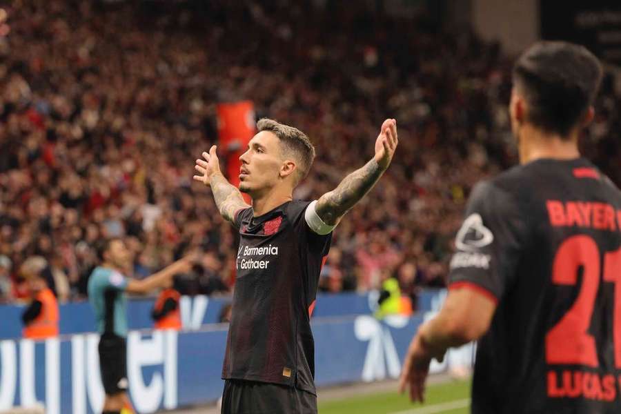 Grimaldo dal třetí gól z přímého kopu za týden. Má Leverkusen nejlepšího exekutora na světě?