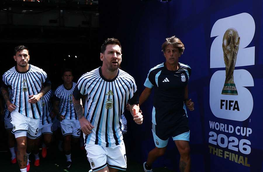L'ingresso in campo di Messi L'ingresso in campo di Messi