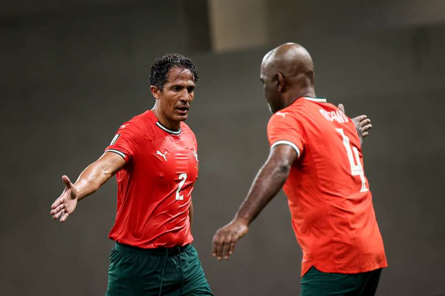 Bruno Alves com Oceano no jogo de lendas