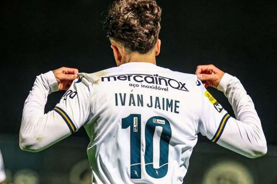 Iván Jaime deve envergar a camisola 10 do FC Porto