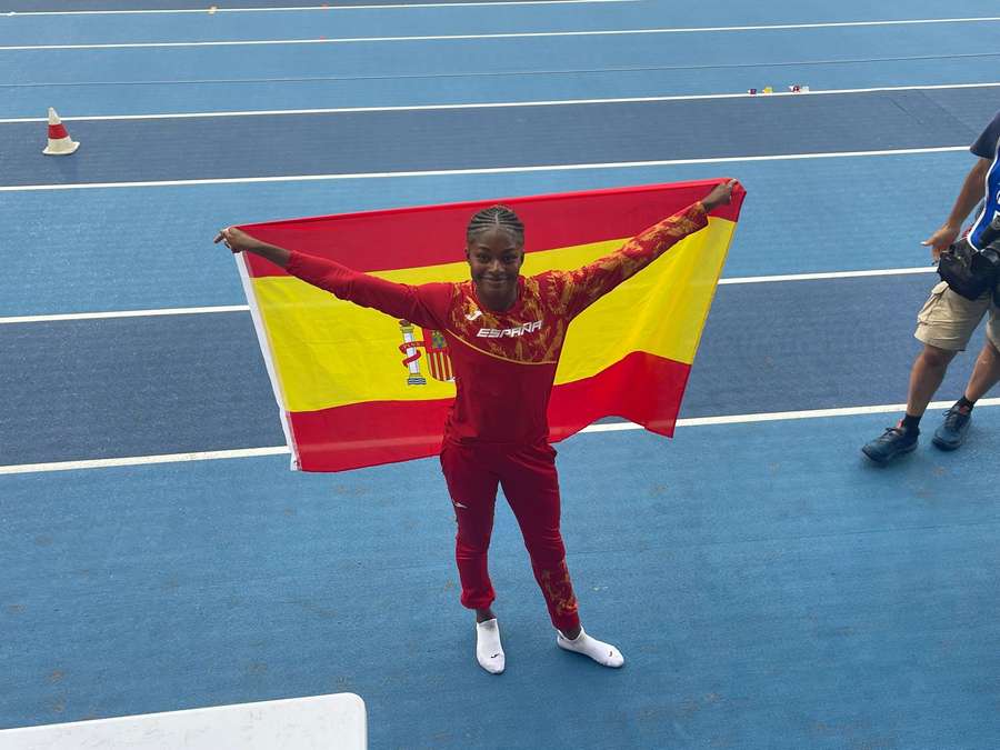 Tessy Ebosele, con la bandera española tras su bronce