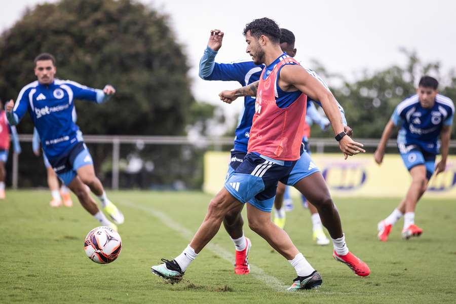 Cruzeiro faz um péssimo começo de temporada Cruzeiro faz um péssimo começo de temporada