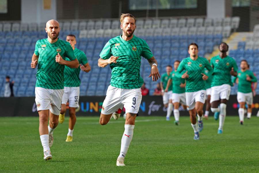 Rapid Vienna's Guido Burgstaller during the warm-up before the match 