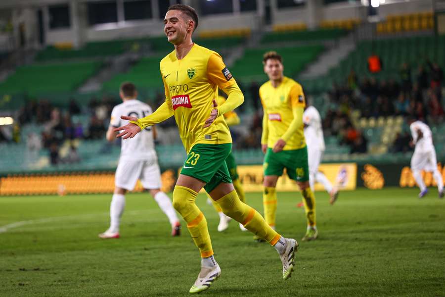 Faško zvyšoval z penalty na 2:0.