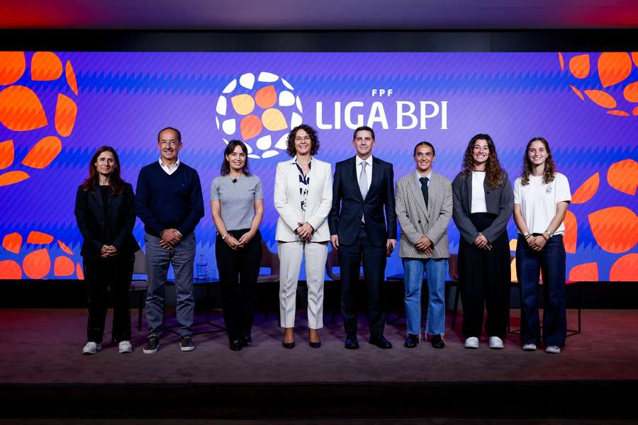 Programa visa apoiar 20 futebolistas