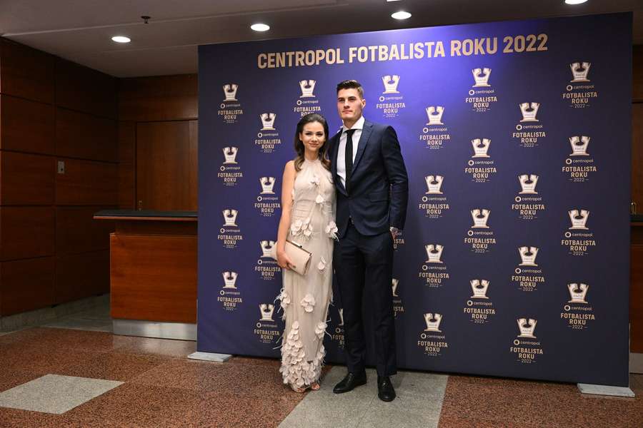 Patrik Schick s manželkou Hanou na předávání cen Fotbalista roku.
