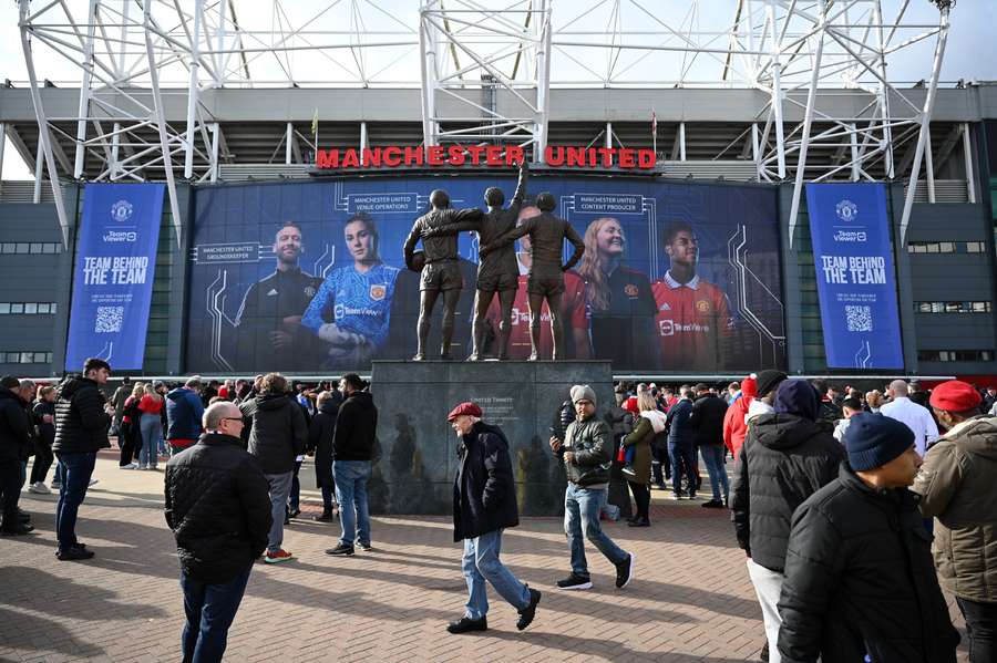 Fans ankommer til Old Trafford.