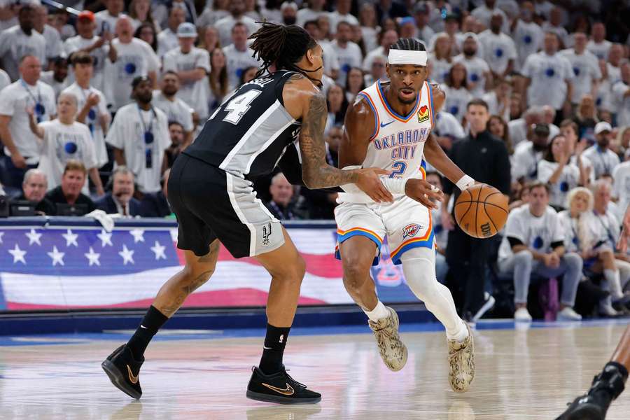 Gilgeous-Alexander è stato il miglior giocatore della partita. Gilgeous-Alexander è stato il miglior giocatore della partita.