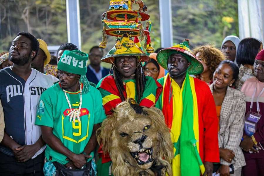 O Senegal é conhecido como os Leões de Teranga e os adeptos levam a alcunha a sério