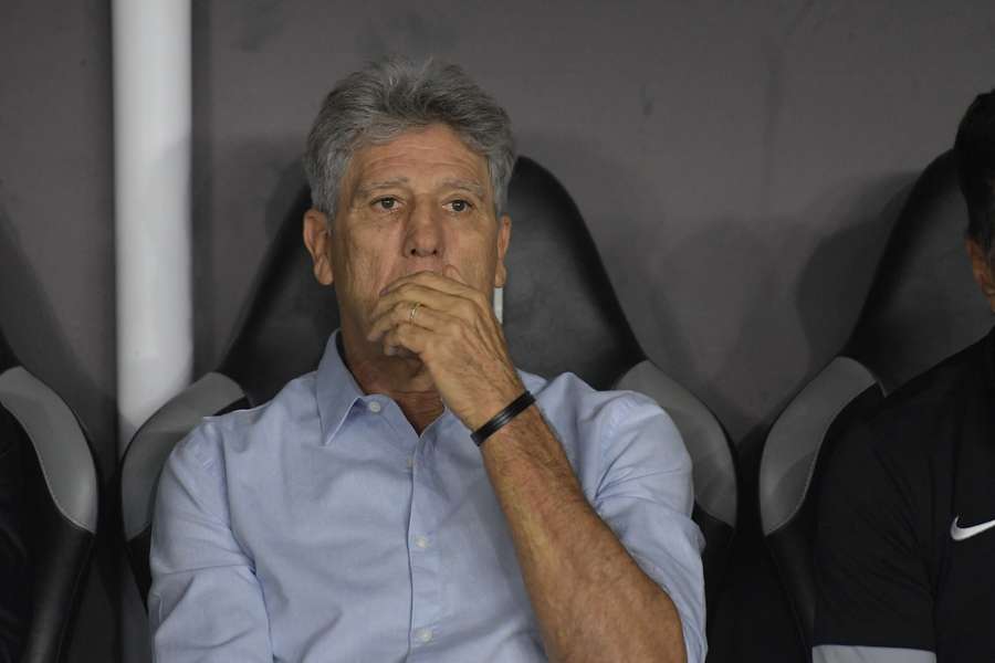 Renato vive momento de tensão no Vasco Renato vive momento de tensão no Vasco