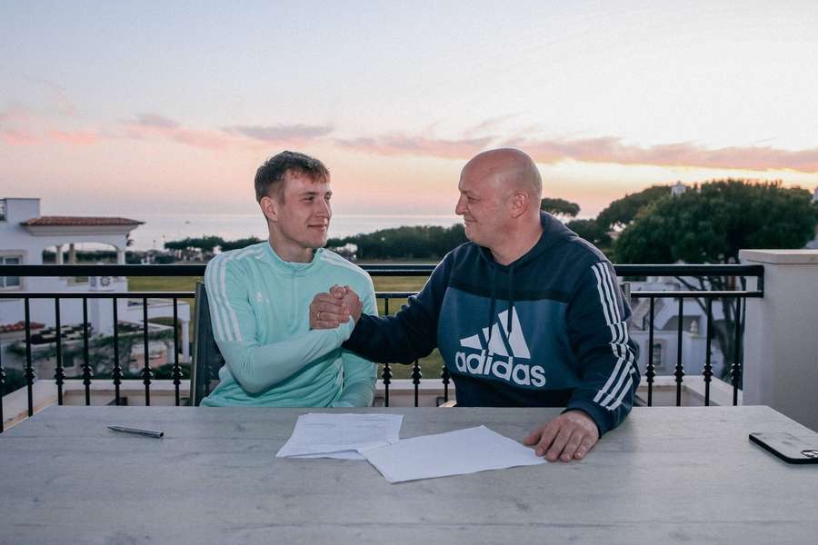 FC København giver ung stopper lang kontraktforlængelse FC København giver ung stopper lang kontraktforlængelse
