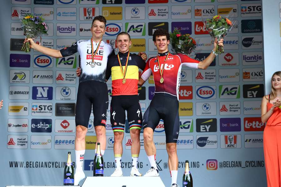 Evenepoel cumple los pronósticos al ganar campeonato de Bélgica de contrarreloj