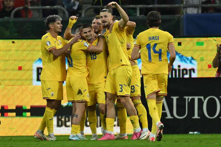 Naționala României sărbătorește un gol în meciul cu Andorra