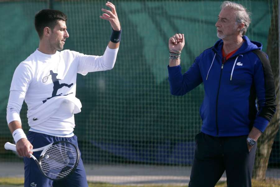 Djokovic en Panichi in actie tijdens een training