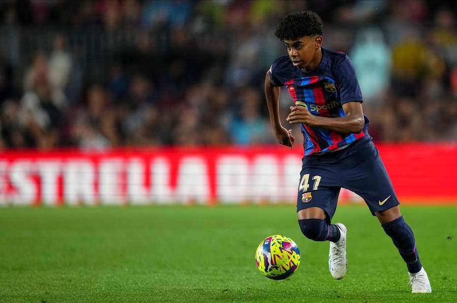 Lamine Yamal a debutat pentru FC Barcelona