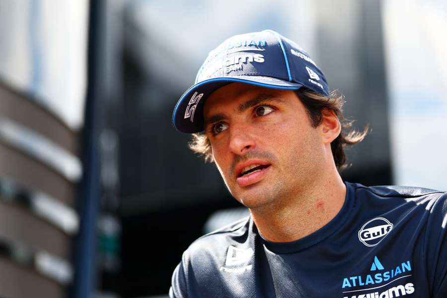 Carlos Sainz said he was "thrilled" to sign the extension Carlos Sainz said he was "thrilled" to sign the extension