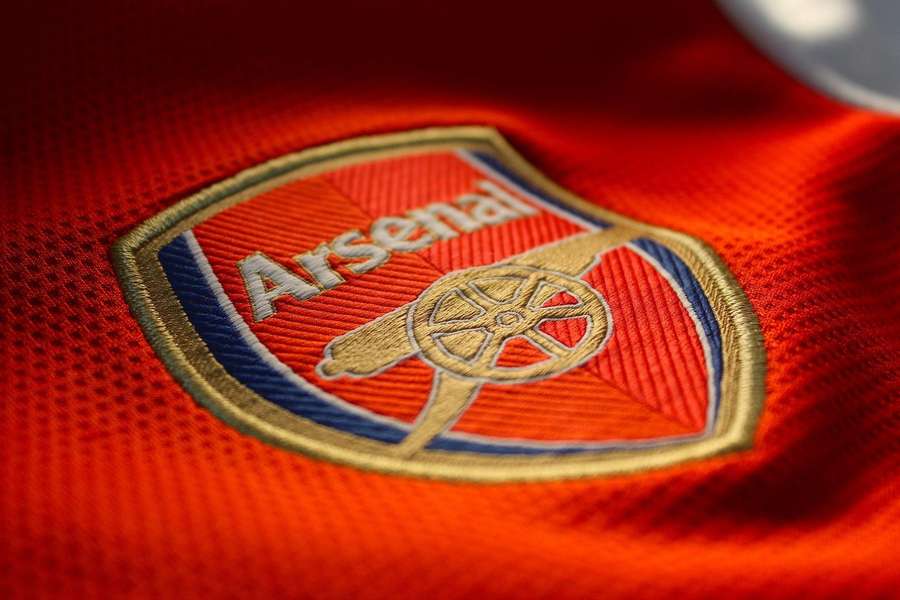 Arsenal skrotter klubbens logo til fordel for ikonisk design
