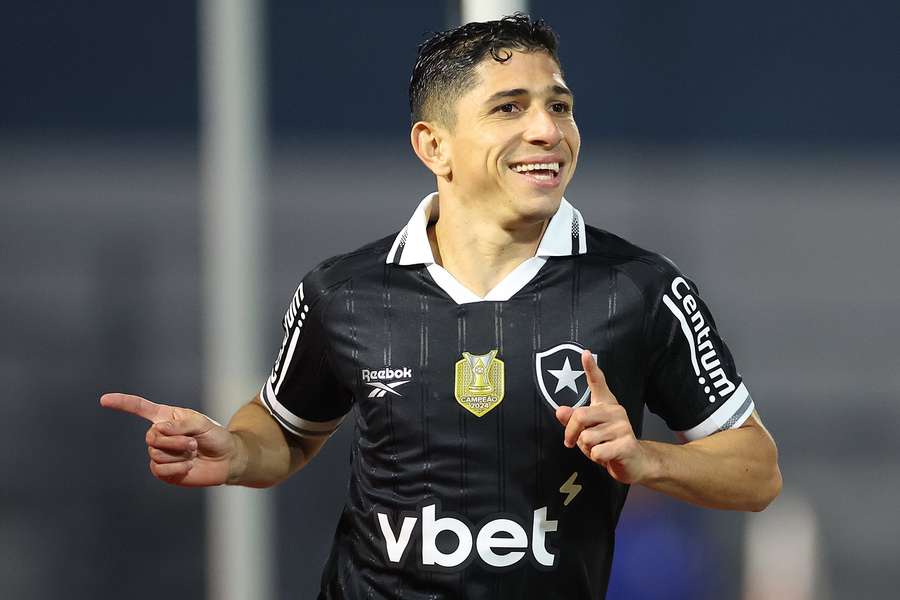 Savarino garantiu a vitória do Botafogo sobre o Bragantino