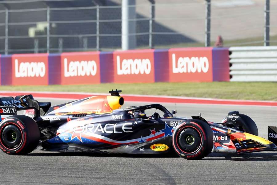 Verstappen in actie tijdens de kwalificatie in Texas