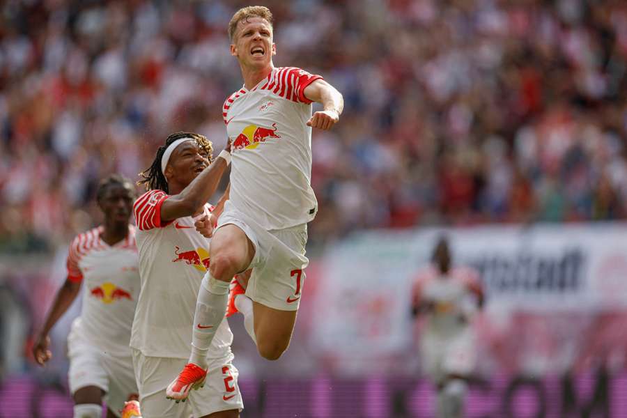 Dani Olmo celebra un gol con el Leipzig ante el Wolfsburgo