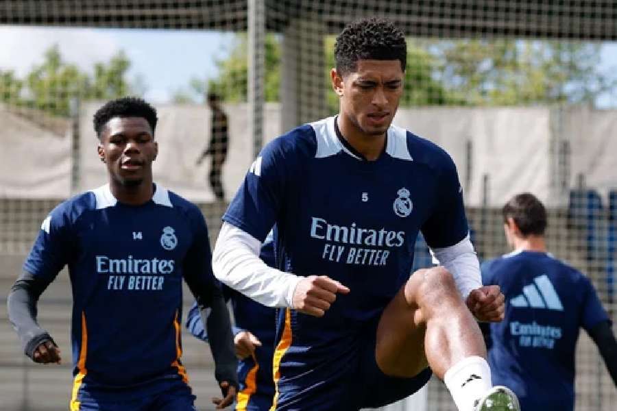 Bellilngham, durante un ejercicio en el entrenamiento del Real Madrid este sábado