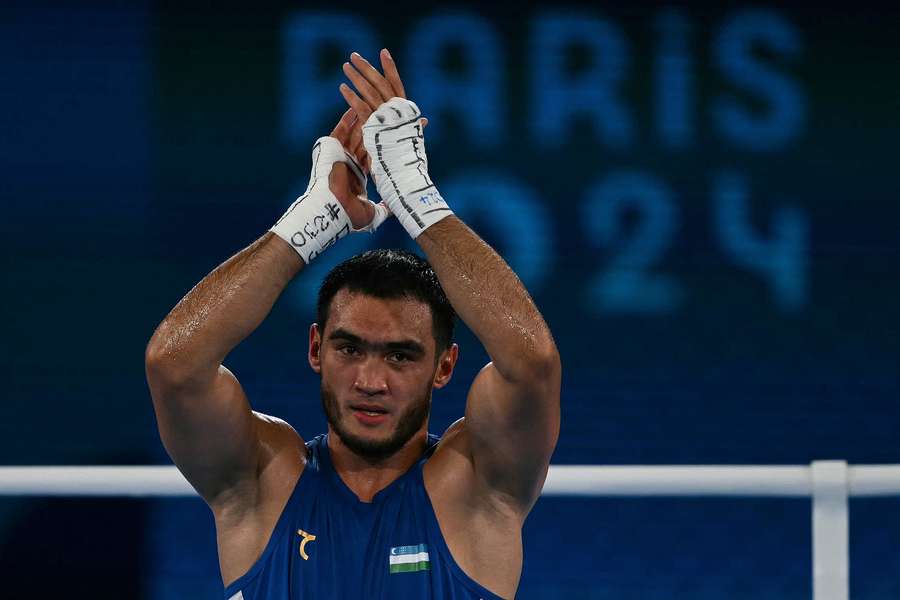 Lazizbek Mullojonov, en la cita de París