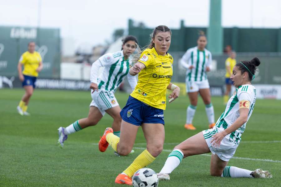 Valares Gaia venceu Rio Ave em Vila Nova de Gaia Valares Gaia venceu Rio Ave em Vila Nova de Gaia
