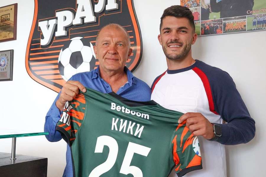 Kiki Afonso com a camisola do FC Ural