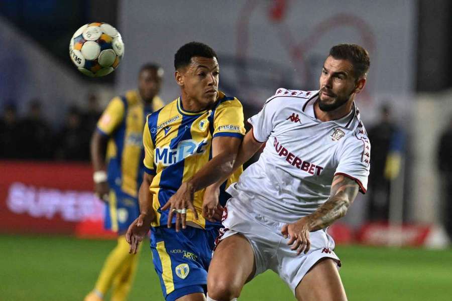 În meciul tur, Rapid s-a impus cu 1-0 pe Ilie Oană în fața rivalei Petrolul