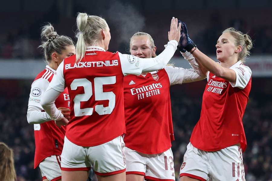 Miedema edges Arsenal closer to Champions League last eight