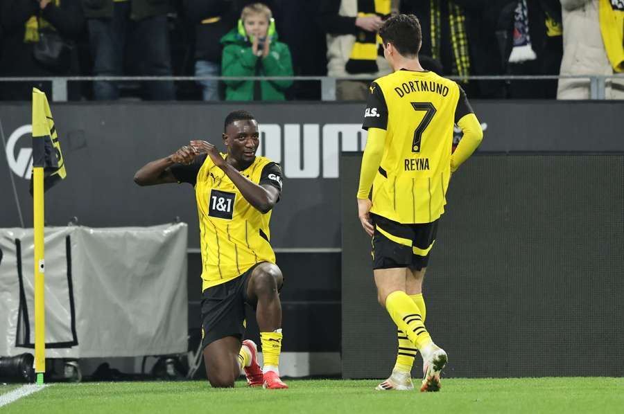 Guirassy celebra uno de sus cuatro goles 