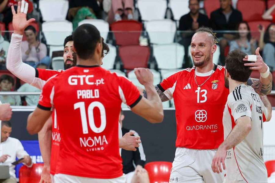 Benfica com triunfo sem contestação