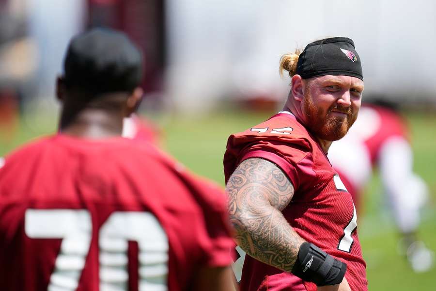 Der venter en stor aften for danskeren søndag, når han begynder en NFL-kamp for første gang.