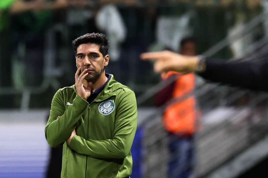Abel foi eliminado por brasileiros em 3 das últimas 4 Libertadores Abel foi eliminado por brasileiros em 3 das últimas 4 Libertadores