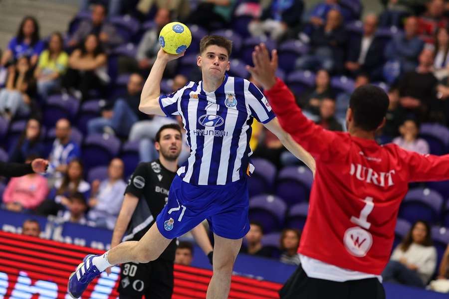 FC Porto vai defrontar o Sporting na final