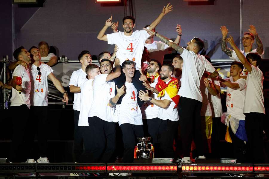 Spain's players celebrating after winning Euro 2024