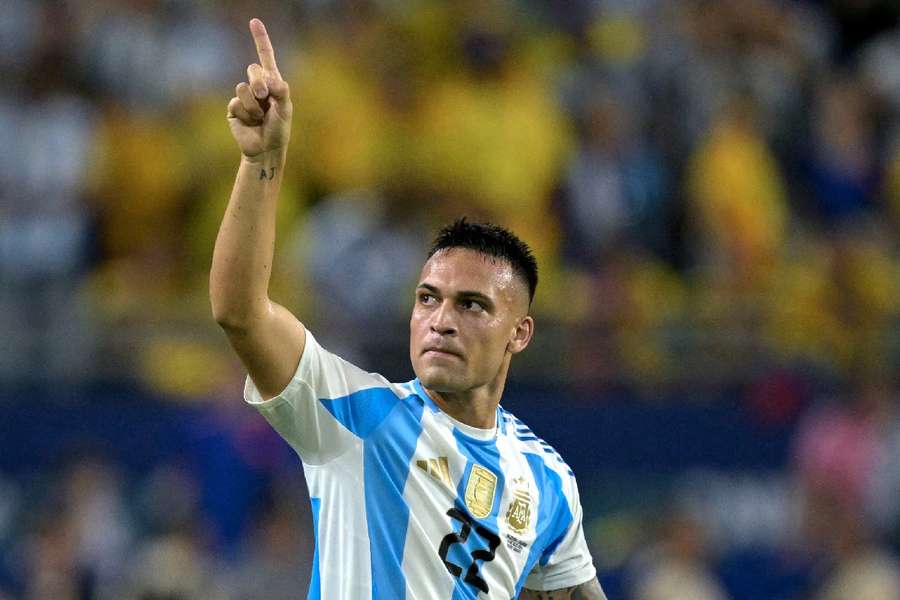 Lautaro Martínez foi às redes para a Argentina no segundo tempo da prorrogação