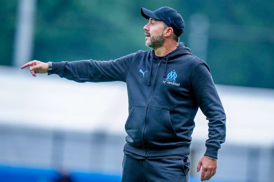 Roberto De Zerbi en amical dimanche.