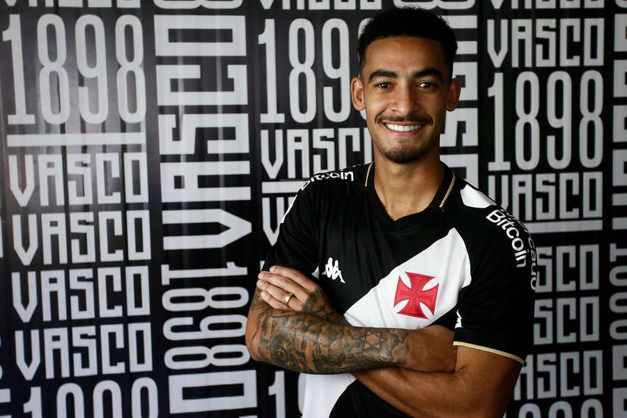 Especulado no Vasco, ex-jogador do clube acerta com o Besiktas, da Turquia, Vasco