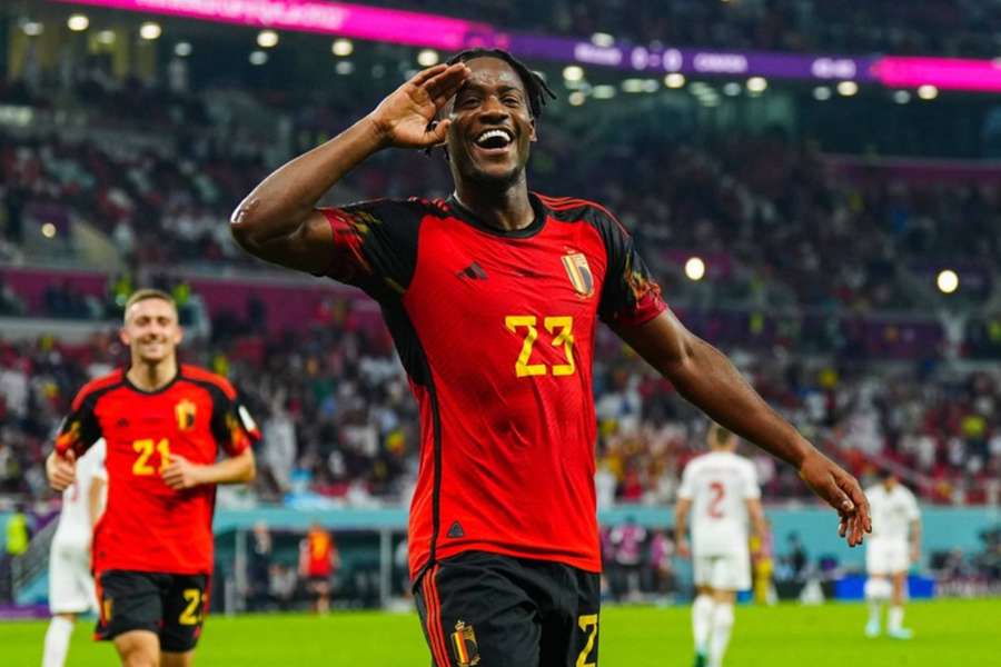 Batshuayi hands off-par Belgium win after Davies' penalty woe