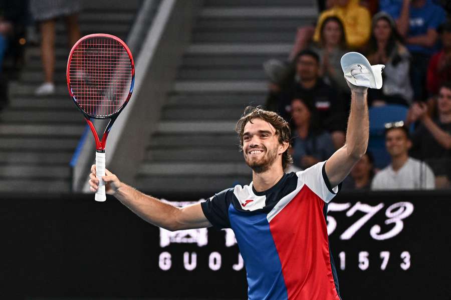 Tomáš Macháč leverede onsdag formiddag sin hidtil største sejr i karrieren, da han slog amerikanske Frances Tiafoe i Melbourne.