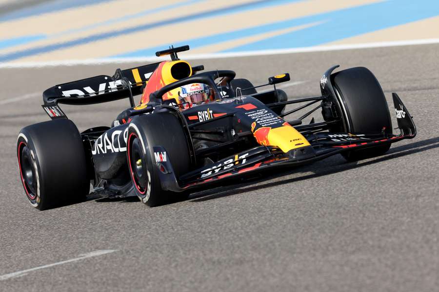 Max Verstappen va pleca din pole position la prima cursă a sezonului de Formula 1
