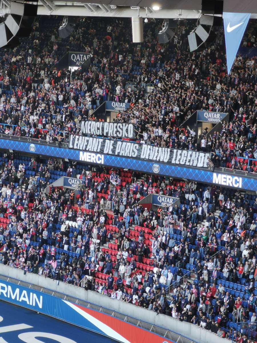 Faixas para Kimpembe